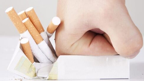 Brusca cessazione del fumo, causando interruzioni nel funzionamento del corpo
